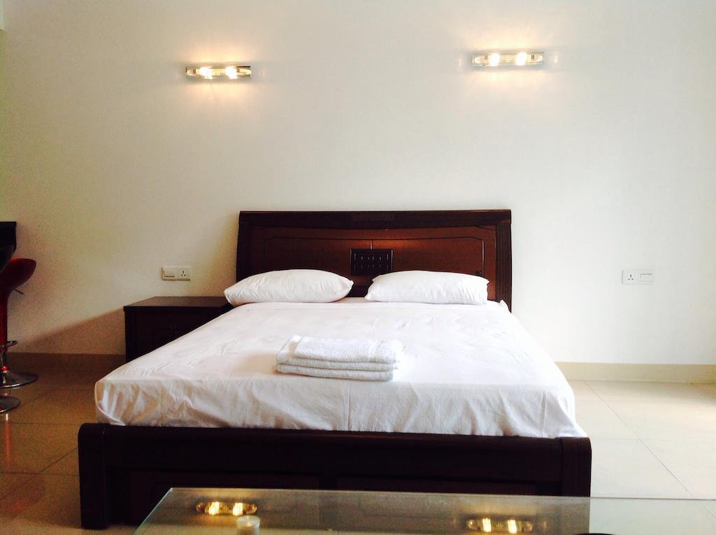 Silver Sands Apartment